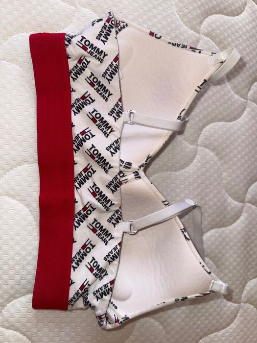 Дамско спортно бюстие/сутиен Tommy