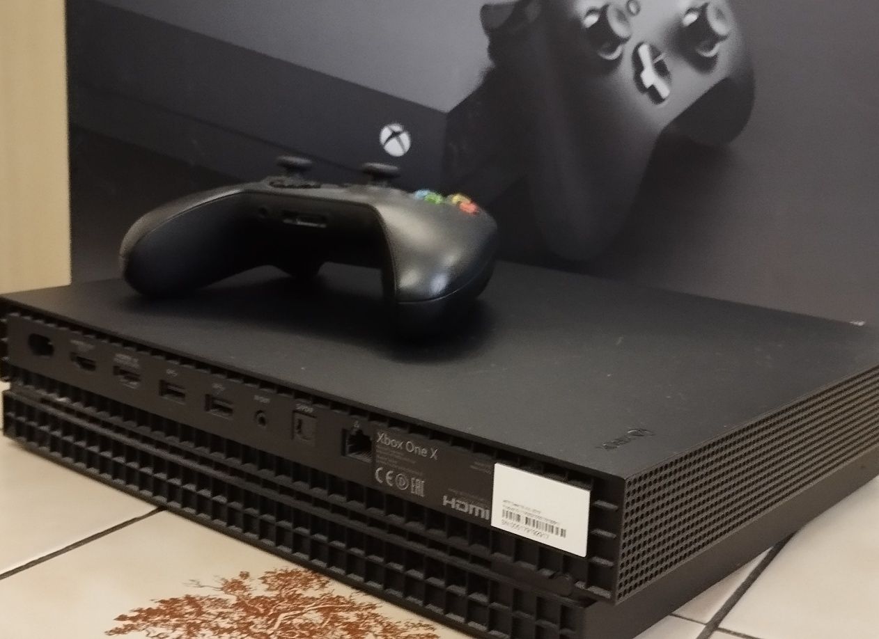 Консоль XBOX One X