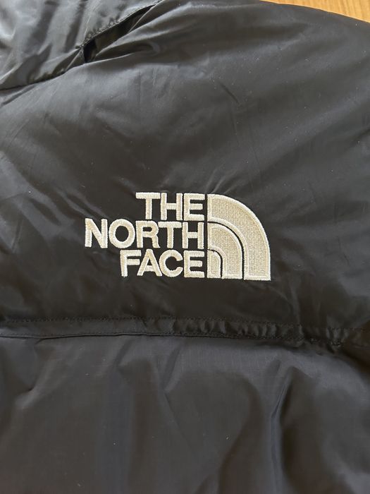 Geaca The North Face 700 Nuptse cititi descrierea