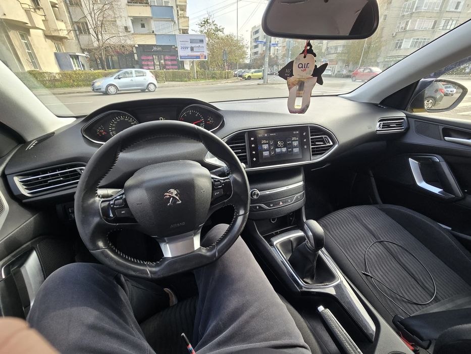Vand Peugeot 308 1.6 hdi 5 trepte an 2015
