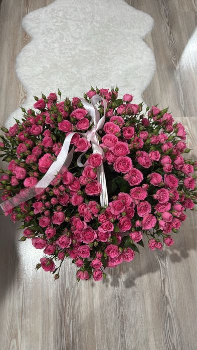 Продам цветы в корзине 25000К