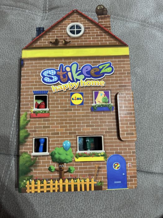 Пълна колекция Stikeez happy home