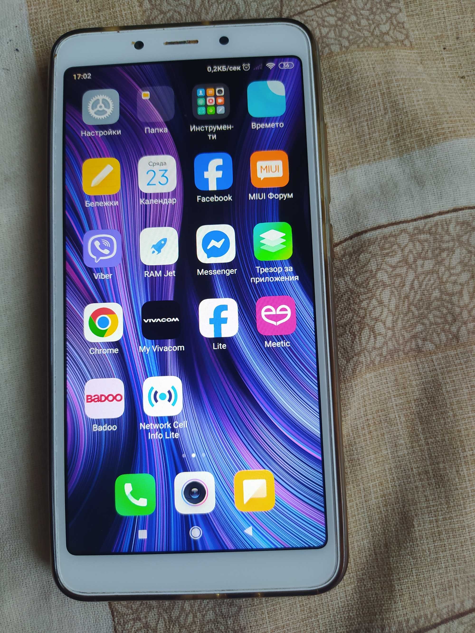 Redmi 6   4/32 gb.ram.