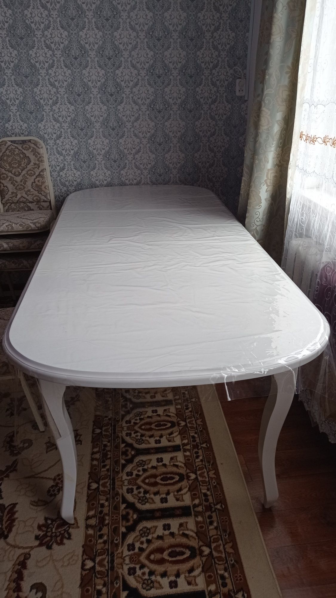Продам стол деревянный новый