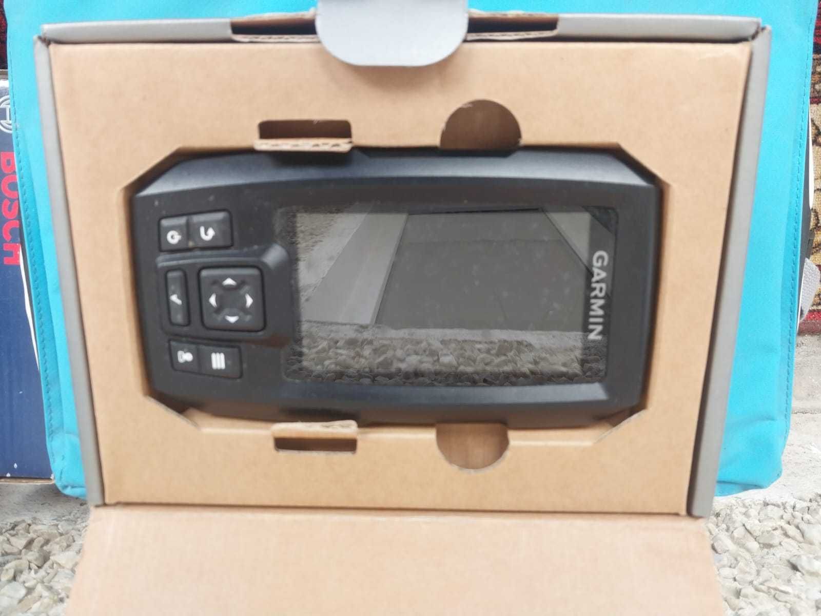 Эхолот Garmin Striker Plus 4
