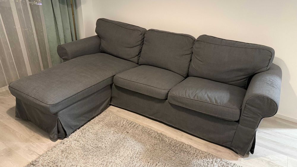 Canapea gri Ikea