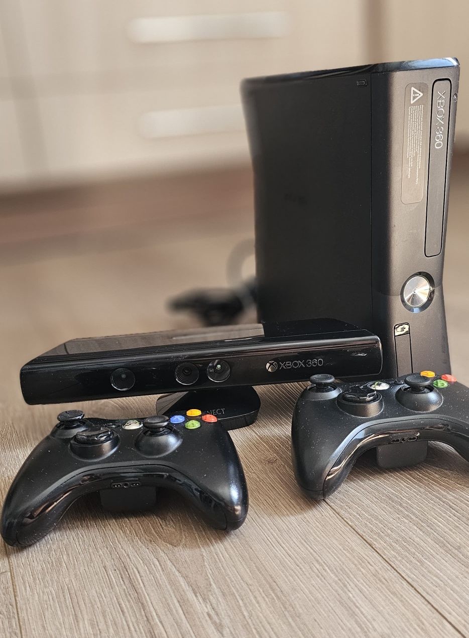 Xbox 360 с Kinect ТОРГ ЕСТЬ
