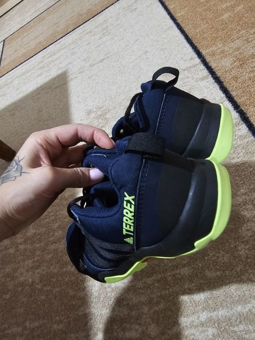 Маратонки Adidas  Terrex