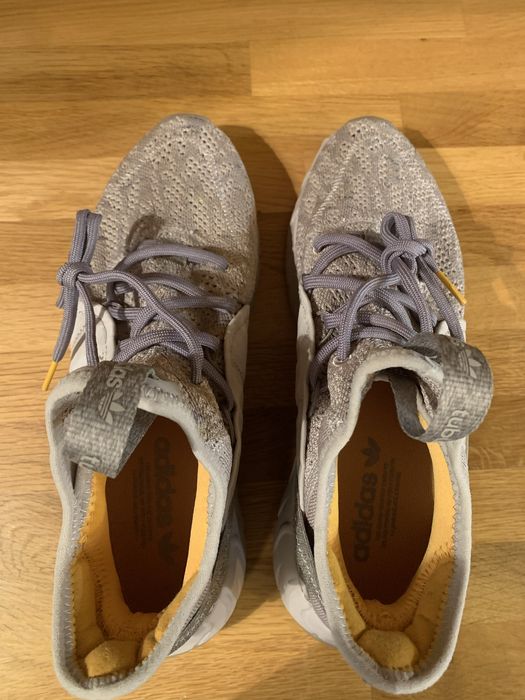 Маратонки Адидас бежови  44,5