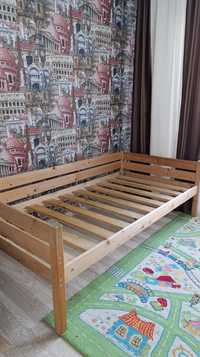 Продам кровать деревянную.