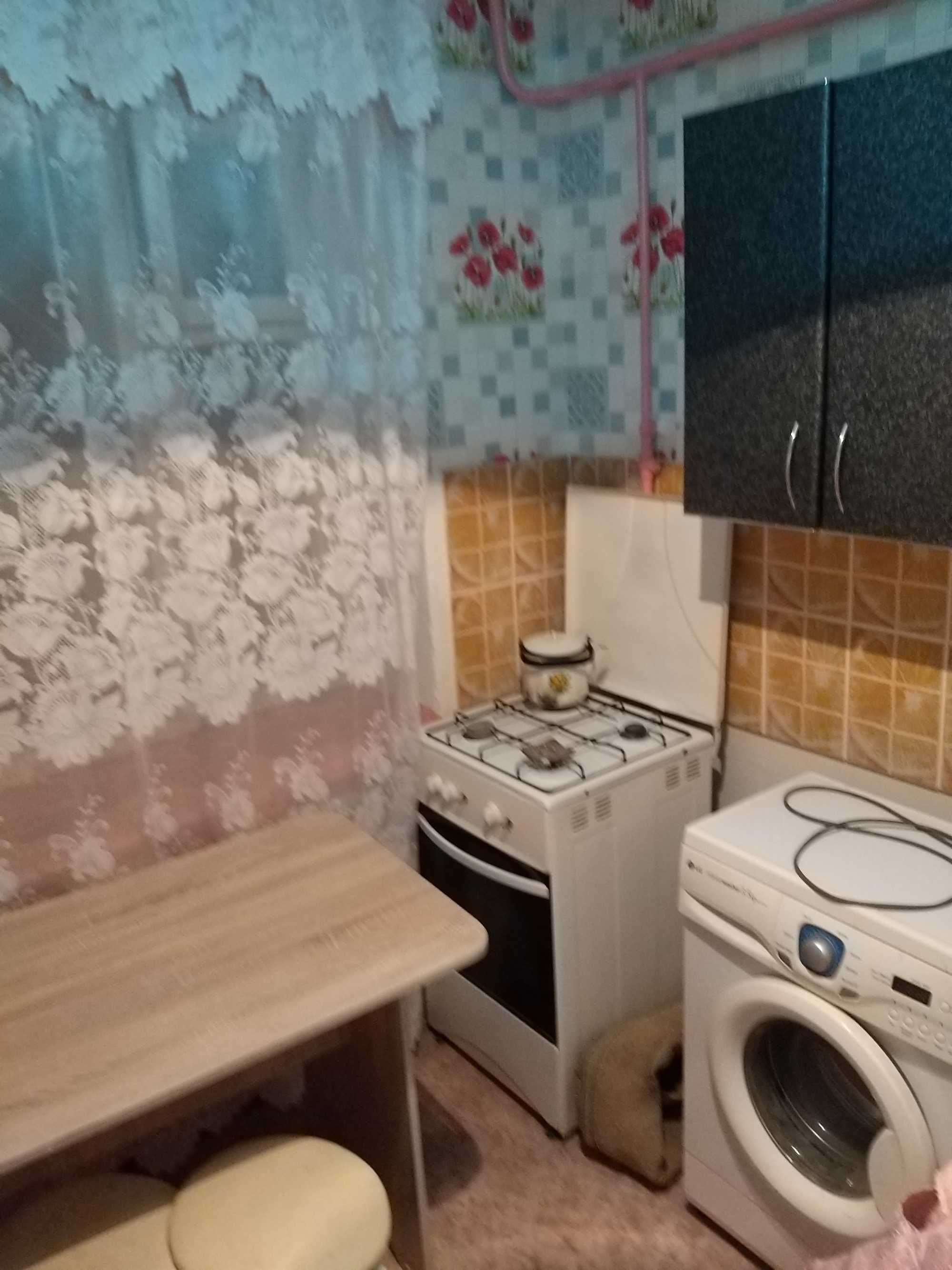 Продам 1 к.кв в центре Обл Акимат,пр Абая,маломерка,1 этаж