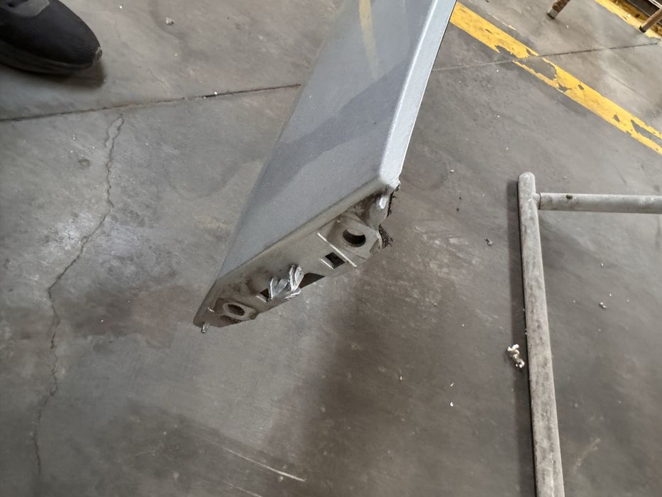 Bara fata Mercedes S223