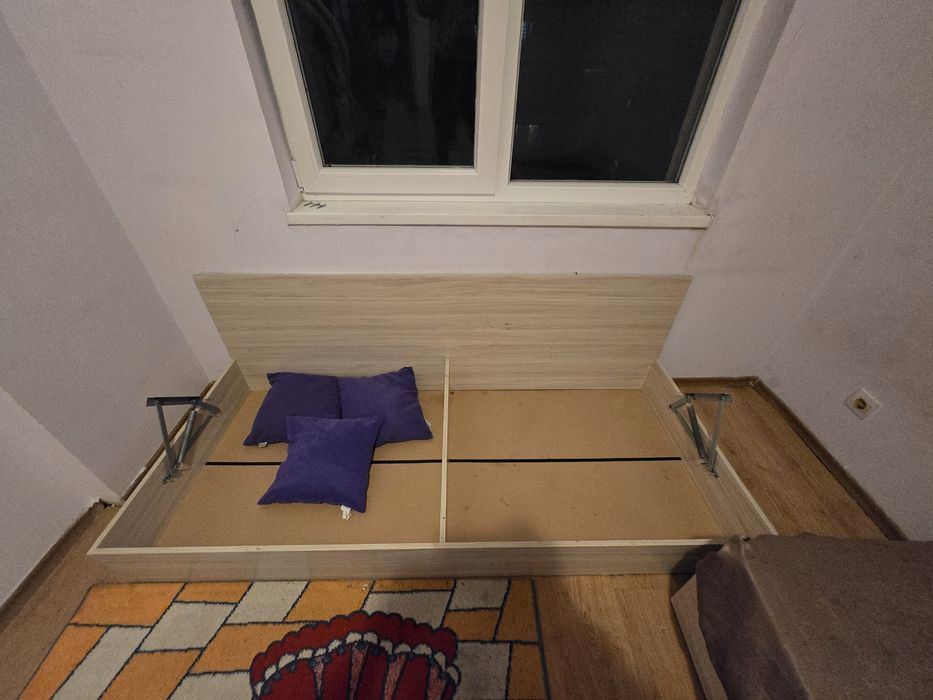 2 бр. Легла с повдигащ механизъм и място за съхранение