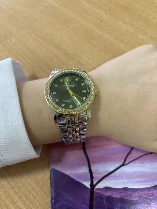 Продаю чесы rolex