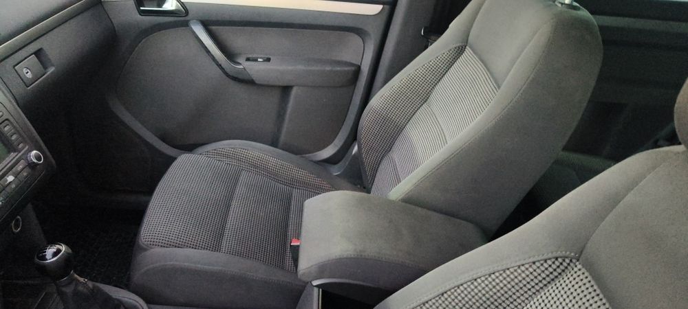 Фолксваген тоуран 1.9 тди 6 Ск Volkswagen Touran 7 местен !