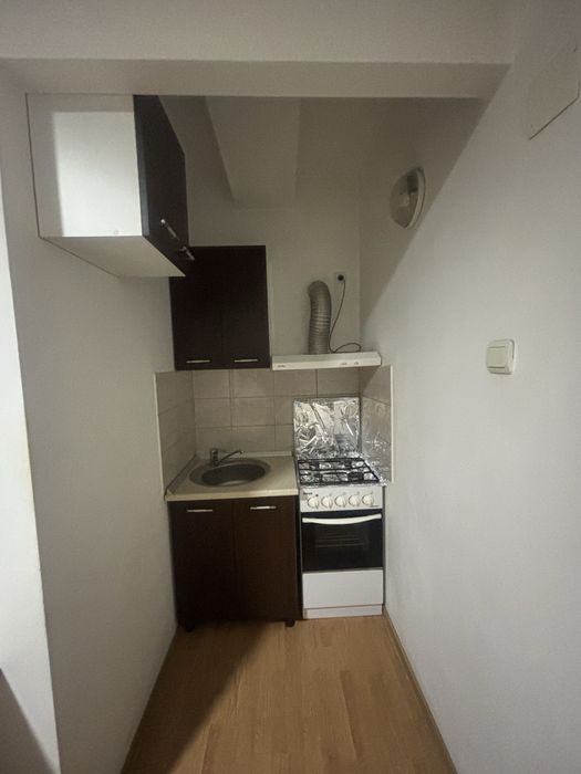 Inchiriez garsoniera