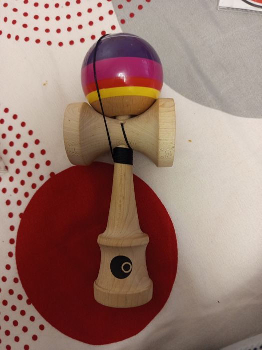 Vând O kendama space 3 purple