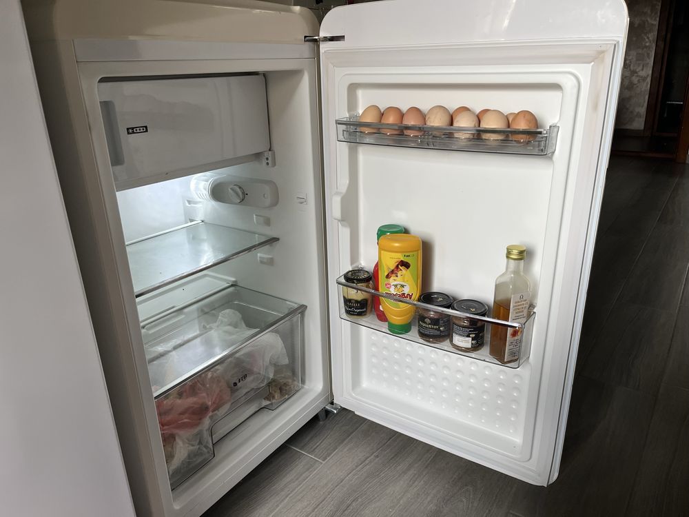 Vând Frigider Retro Exquisit 120L