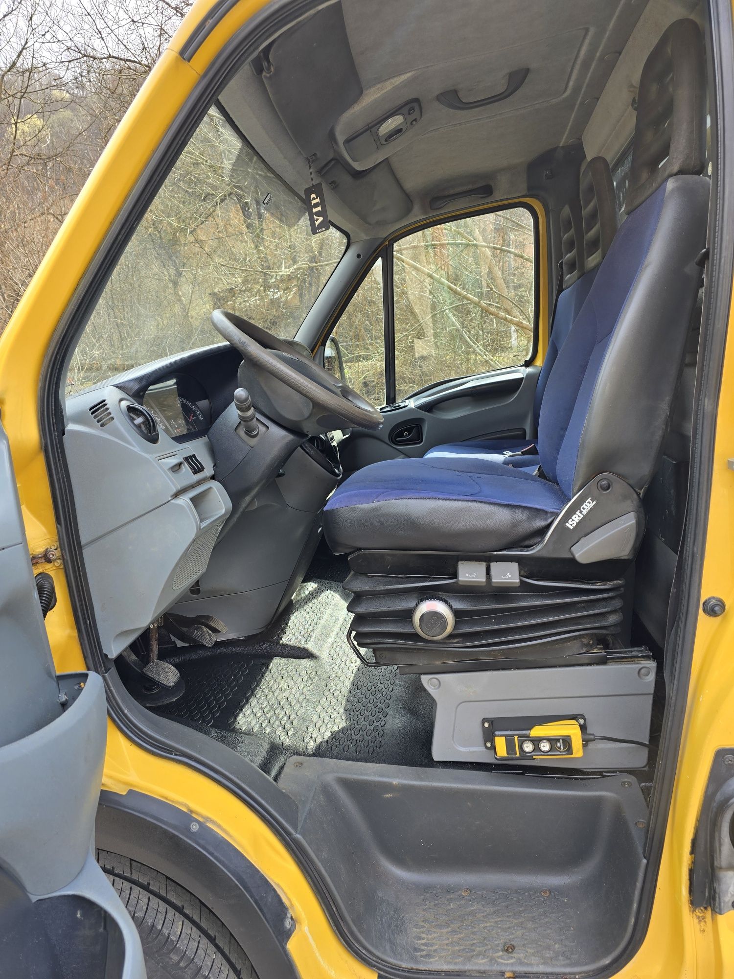 Vând Iveco Daily 35C18 basculabil, inmatriculat RO