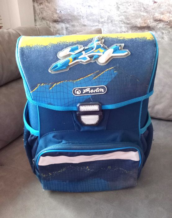 Ученическа раница за момче Herlitz с твърд гръб и стабилно дъно