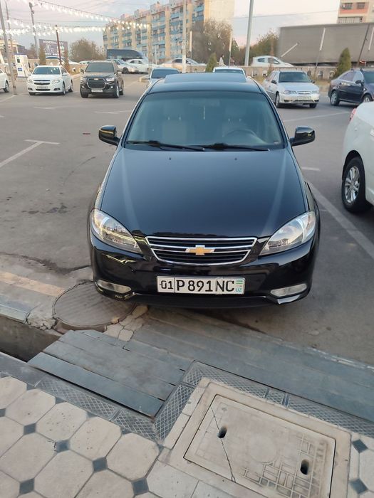 Lacetti gentra sotiladi 2021 yil Tesla manitor mecigar pult 4 eshik sh