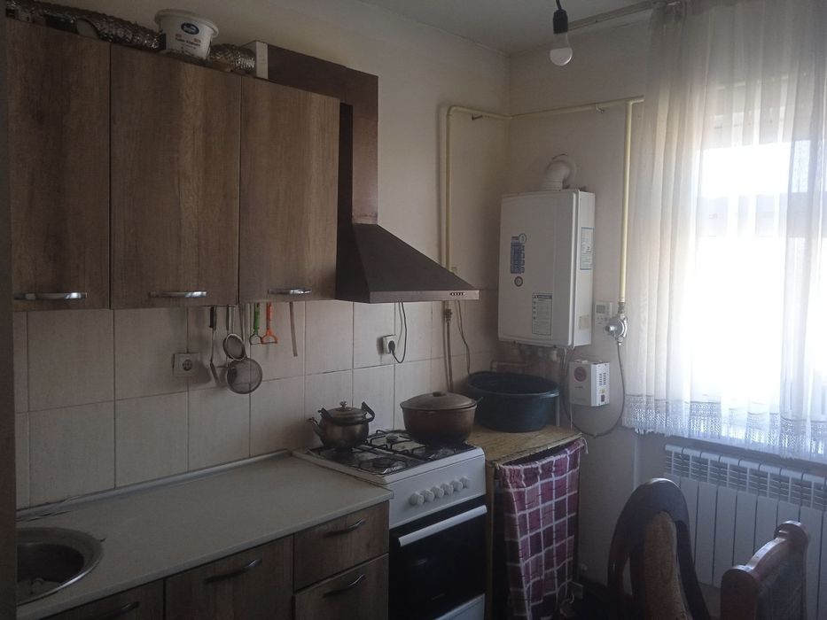 Хонадон сотилади! Спутник 16а, 2 хонали, 7-кават. 3 хона килинган