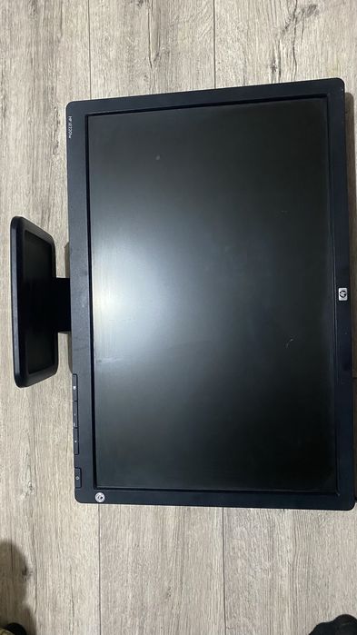 Монитор компьтерная