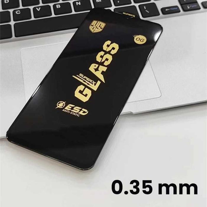 Folie de sticla transparenta sau privacy pentru iPhone 17
