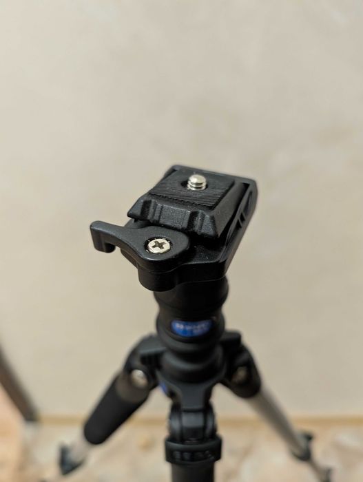 Статив трипод алуминиев Benro + глава