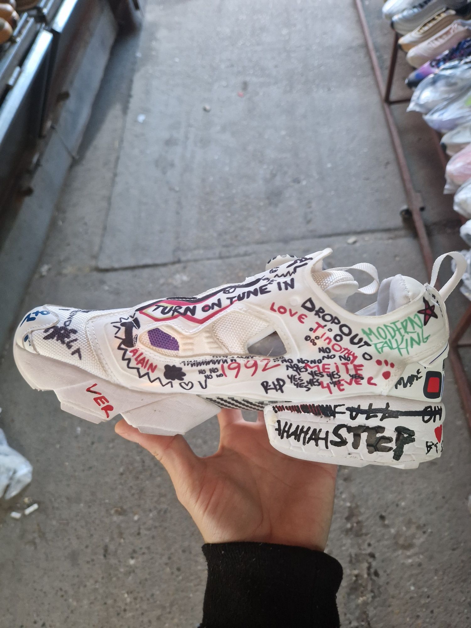 Reebok Instapump Fury
Vetements Doodle