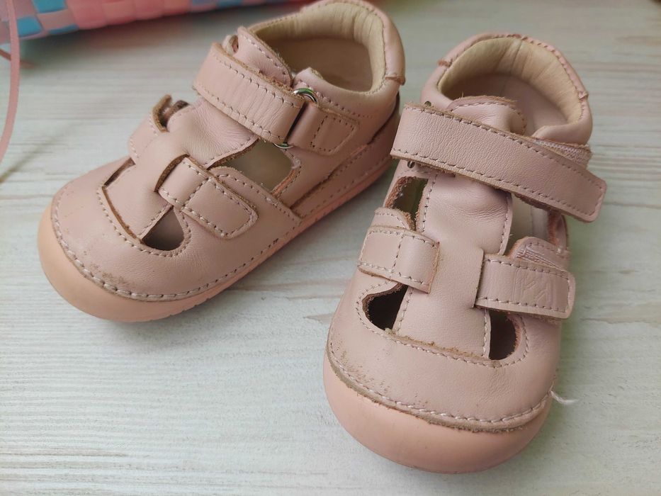 Детски розови сандали K&K