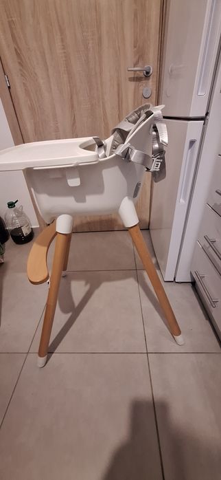 Vând scaun masa bebe