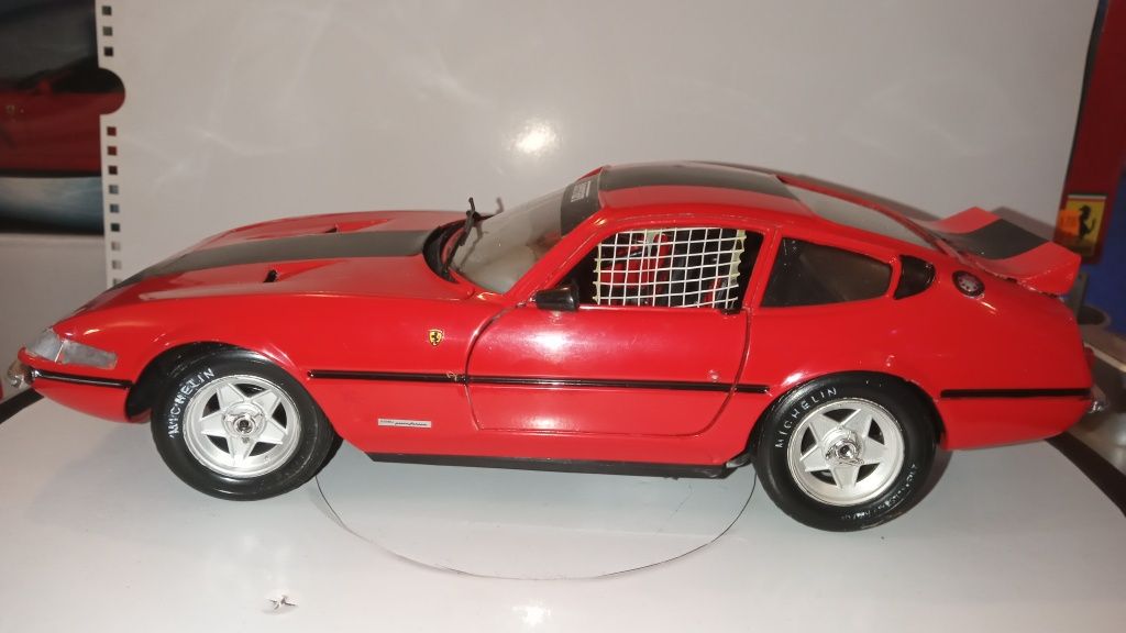 1:18 Ferrari 365 GTB 4  69 г.