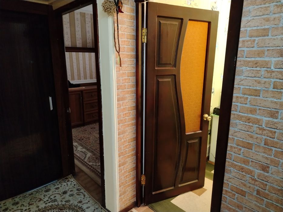 Навоий шахар Янги бозор қаршисидаги домлардан квартира сотилади