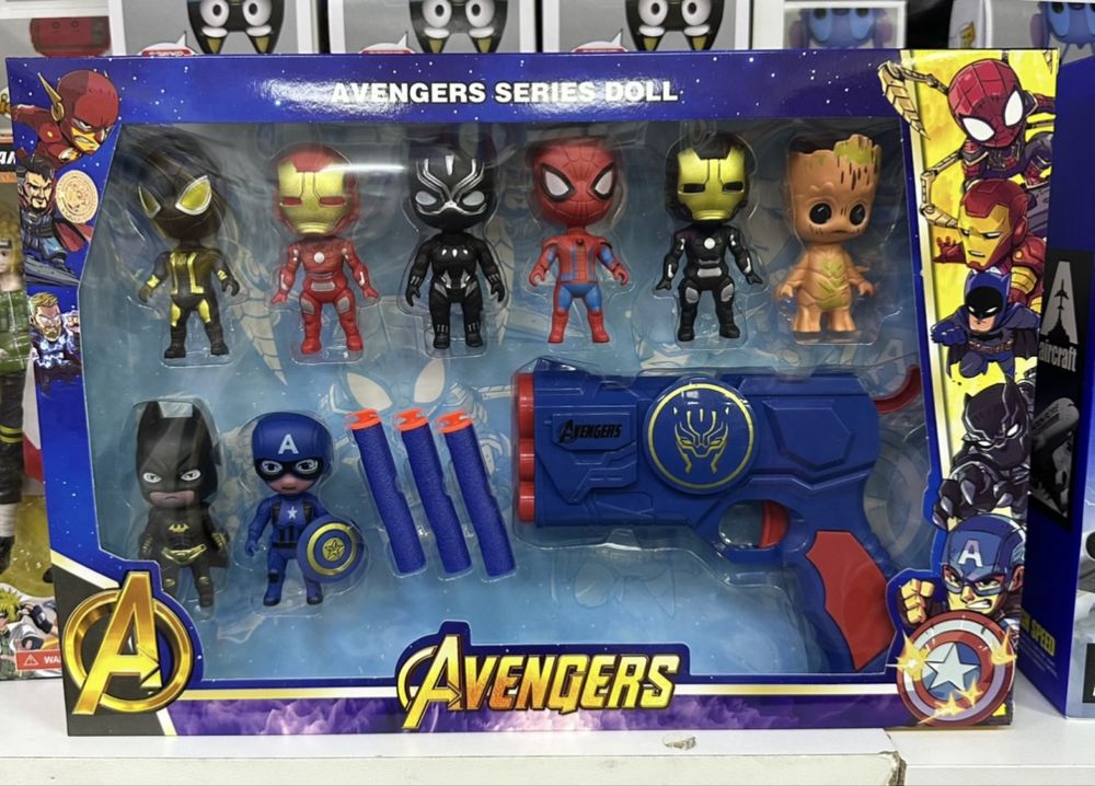 Комплект 8 фигурки с пистолет Avengers, Spiderman/Непобедимите