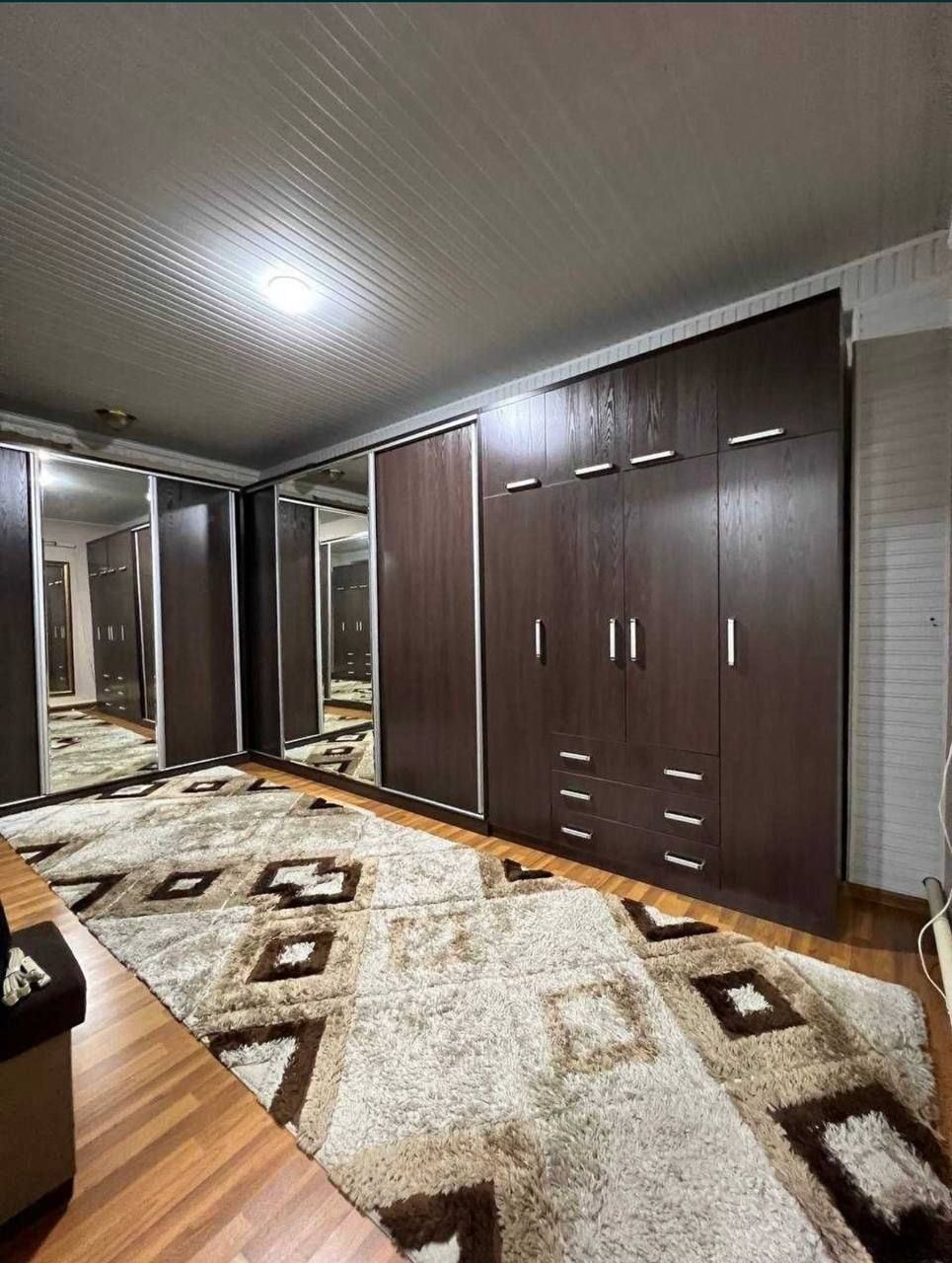 Sotiladi Дом Яккасарай Махаля Ракат 3,2 сотки Фасад 10м