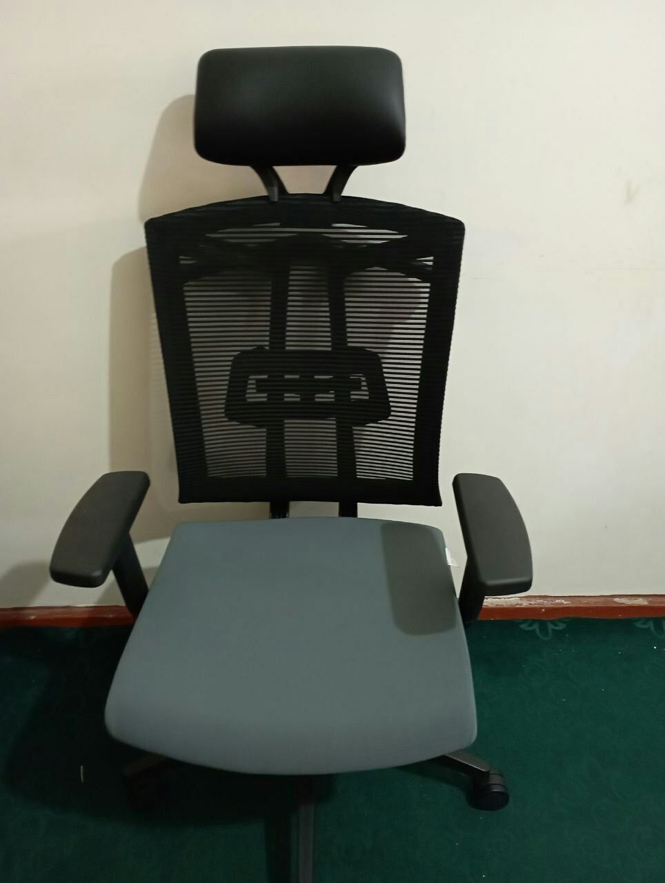 Камютер офисные с столь креслом