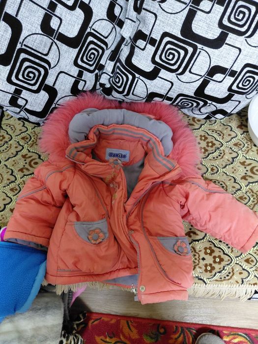 Отдам курточки на на 3-4 года