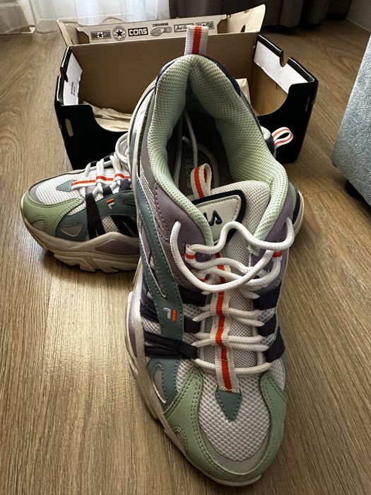 Маратонки Fila номер 40