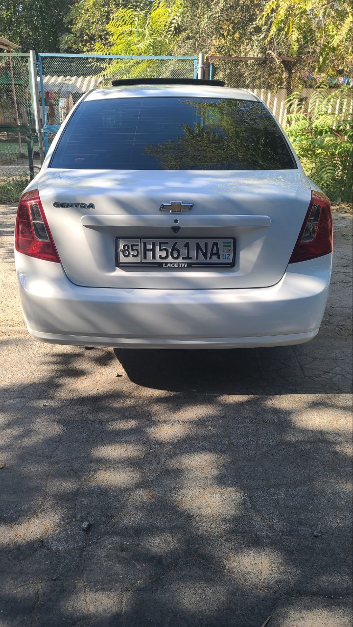 Lacetti Jentra sotiladi