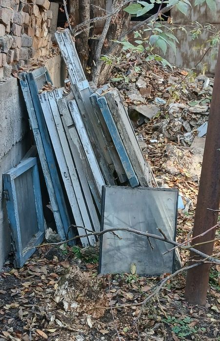 Окна бу из дерева рама за всё 2000 тенге