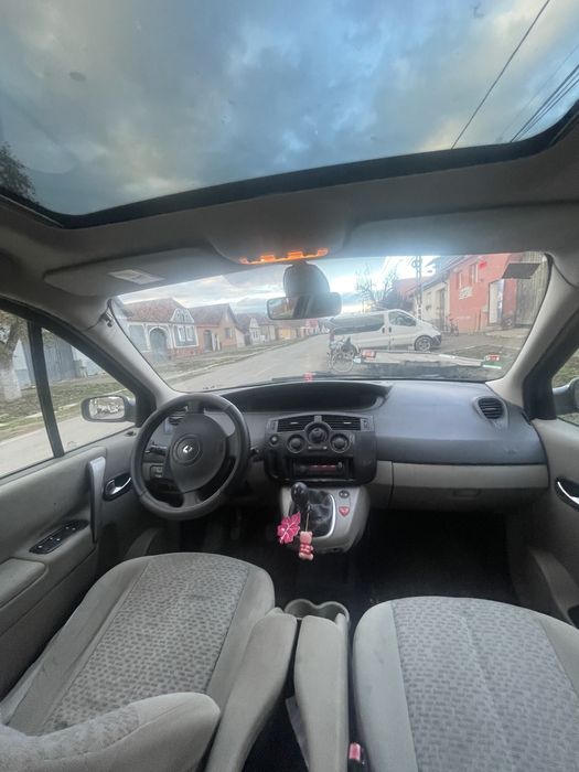 Vand masina renault motro 19 .2006