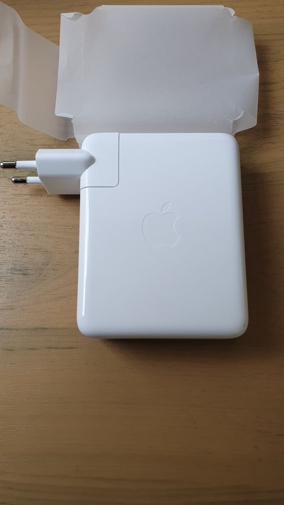 Оригинално Зарядно за MacBook, APPLE 220v Charger USB-C 140w, Бял