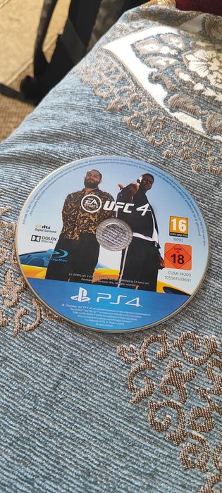 Диск UFC 4 в хорошем состоянии на ps 4