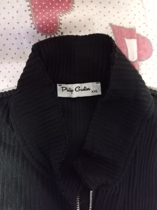 Vând Compleu Philip Guston