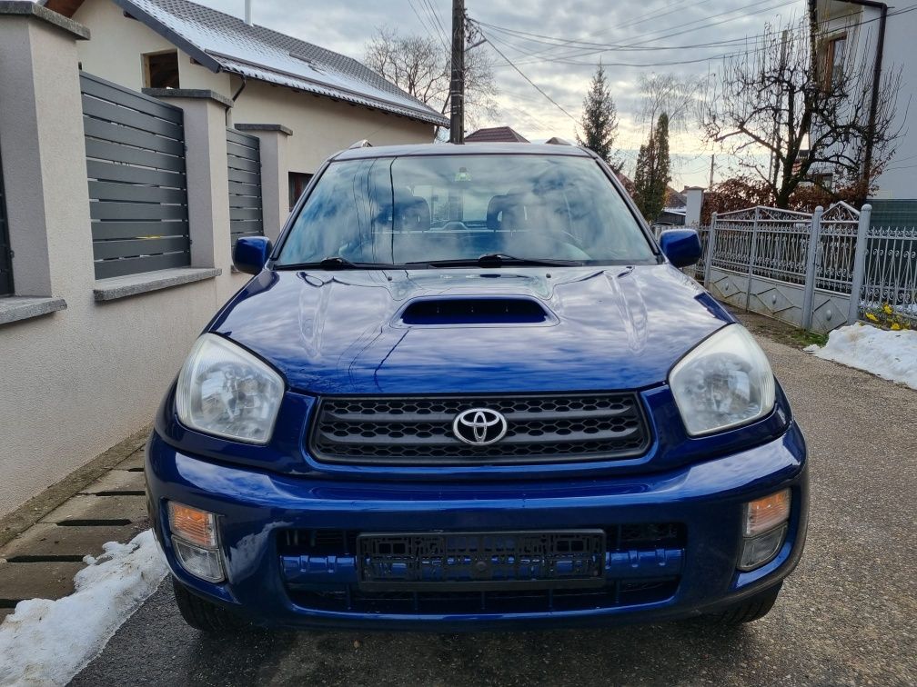 Vând Toyota Rav 4 Motor 2.0 diesel 4x4 an 2003