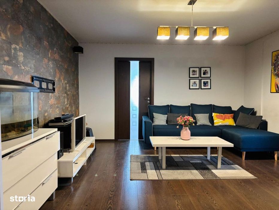 Apartament  4 camere, pe malul Crisului