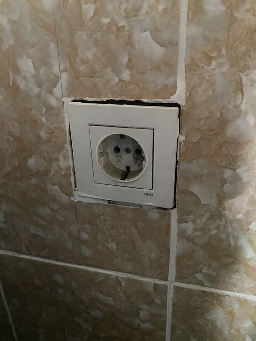 Розетки и включатели