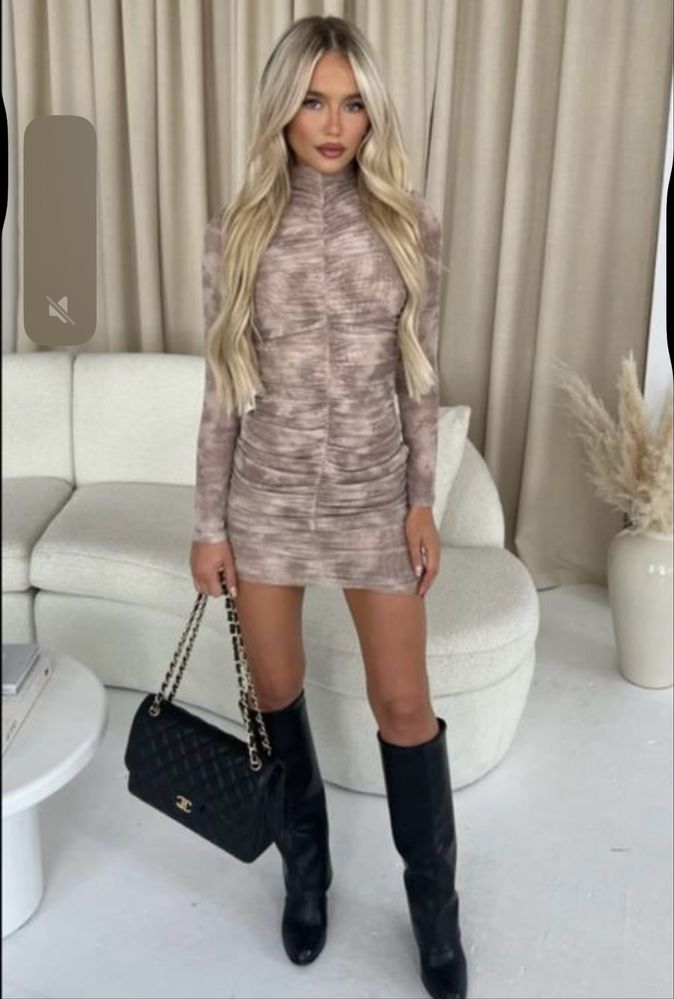 Бежова Рокля ZARA