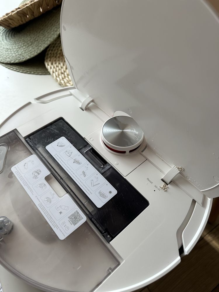 Прахосмукачка робот Xiaomi robot vacuum S20+
